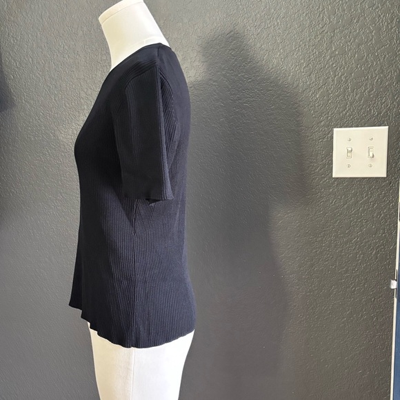 2pc Banana Republic vintage Black 100% Silk Twinset cardigan+shell like new/EUC - Picture 6 of 14